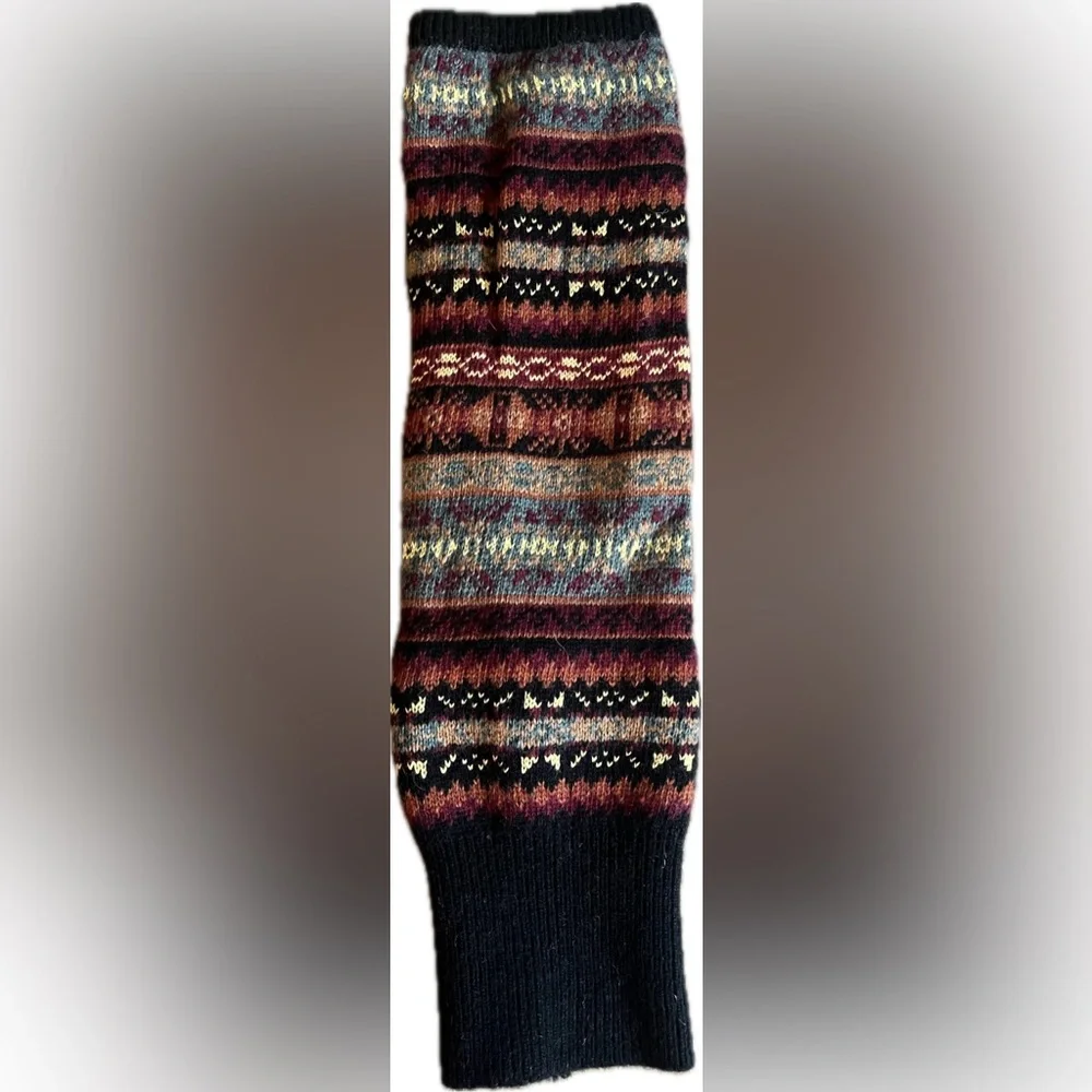 Multicolor Patterned Women's Knit Leg Warmers/Boot Cuffs. Excellent condition.